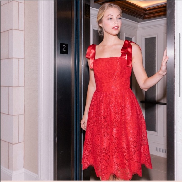 NWT GAL MEETS GLAM Lucia Satin Strap Lace - Picture 2 of 16